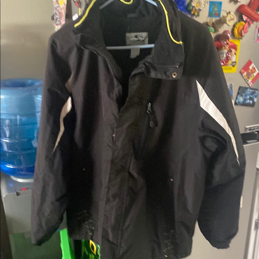 Black and White Ski & Snowboard Jacket with Synthetic Material